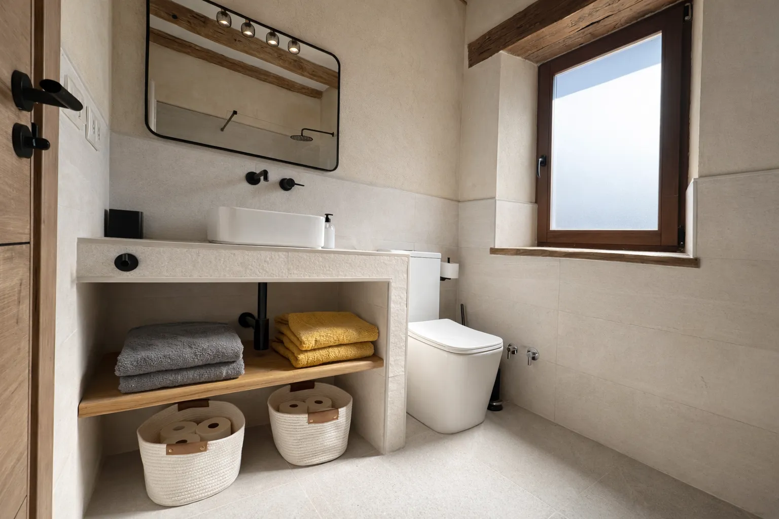 Baño completo en Cumbres de Lores